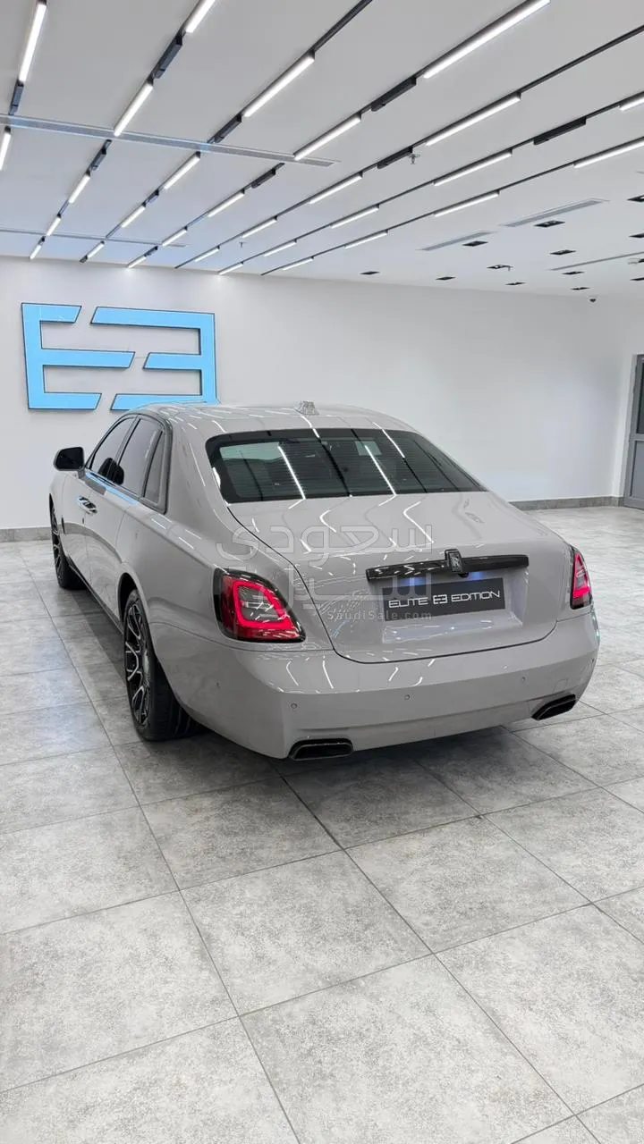 2022 رولز رويس قوست بلاك بادج