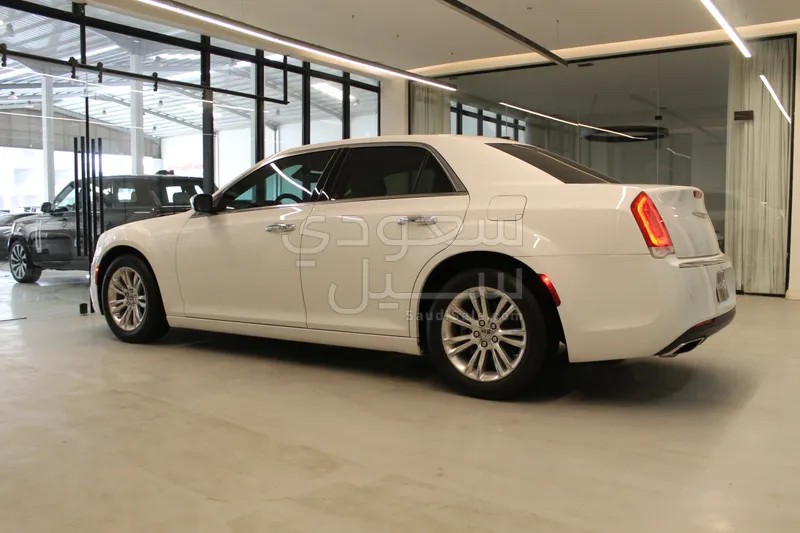 2023 Chrysler 300 C