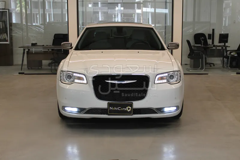 2023 Chrysler 300 C