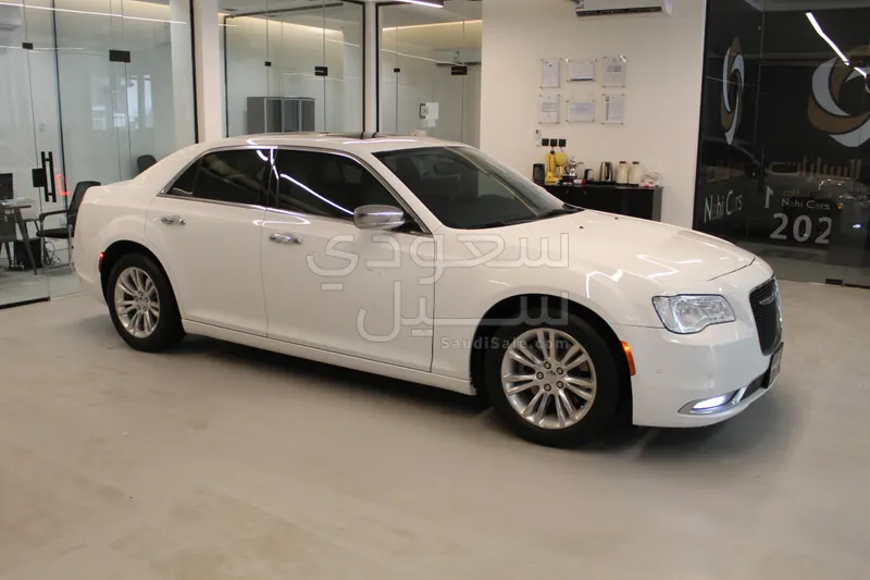 2023 Chrysler 300 C