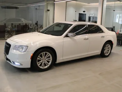 2023 Chrysler 300 C