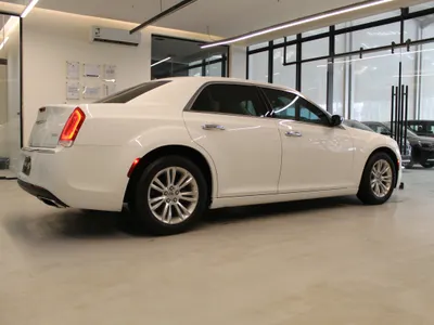 2023 Chrysler 300 C