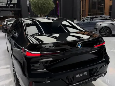 2025 بي ام دبليو الفئة السابعة 735أي