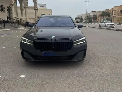 2021 بي ام دبليو الفئة السابعة 730 إل أي إنديفيجوال