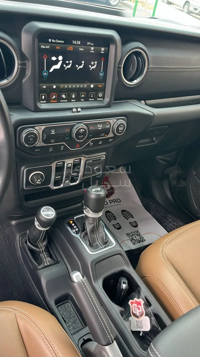 2021 جييب رانجلر صحارى