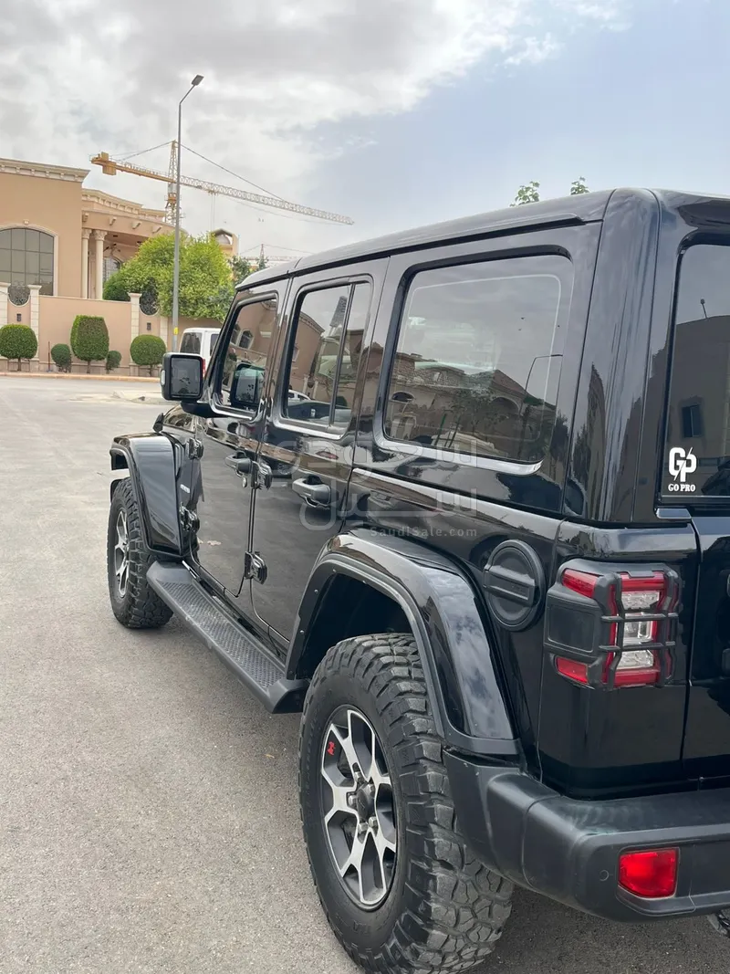 2021 جييب رانجلر صحارى