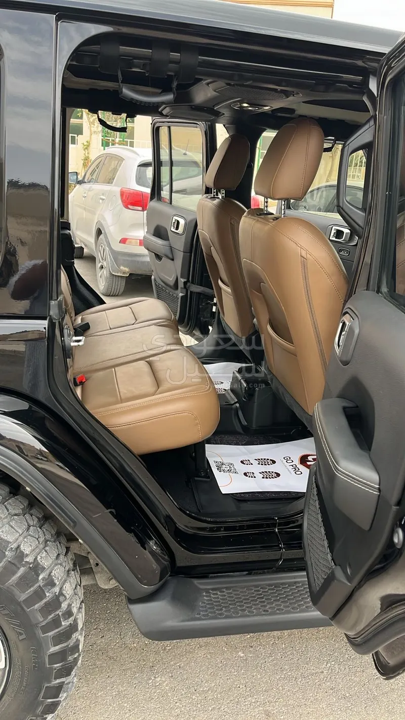 2021 جييب رانجلر صحارى