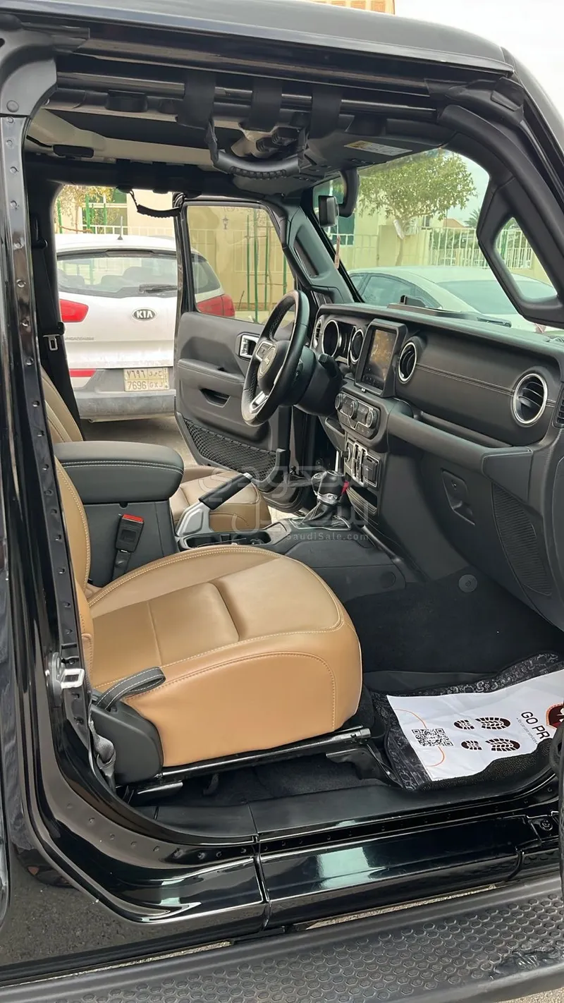 2021 جييب رانجلر صحارى