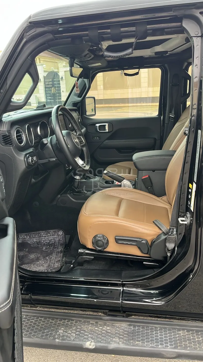 2021 جييب رانجلر صحارى