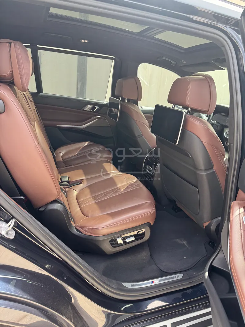 2020 بي ام دبليو الفئة اكس 7 إم كت