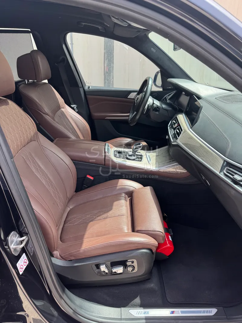 2020 بي ام دبليو الفئة اكس 7 إم كت