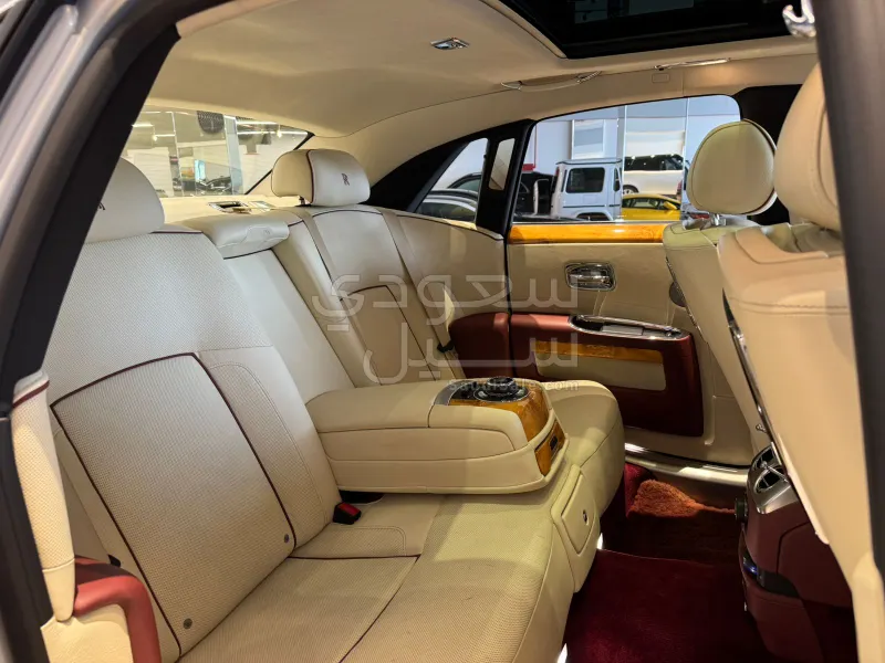 2014 رولز رويس قوست