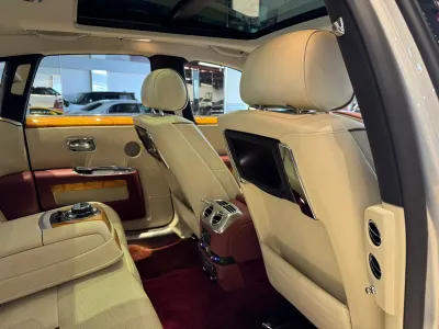 2014 رولز رويس قوست