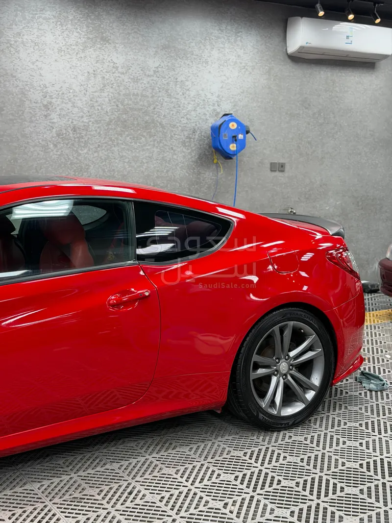 2010 جينيسيس جي 70