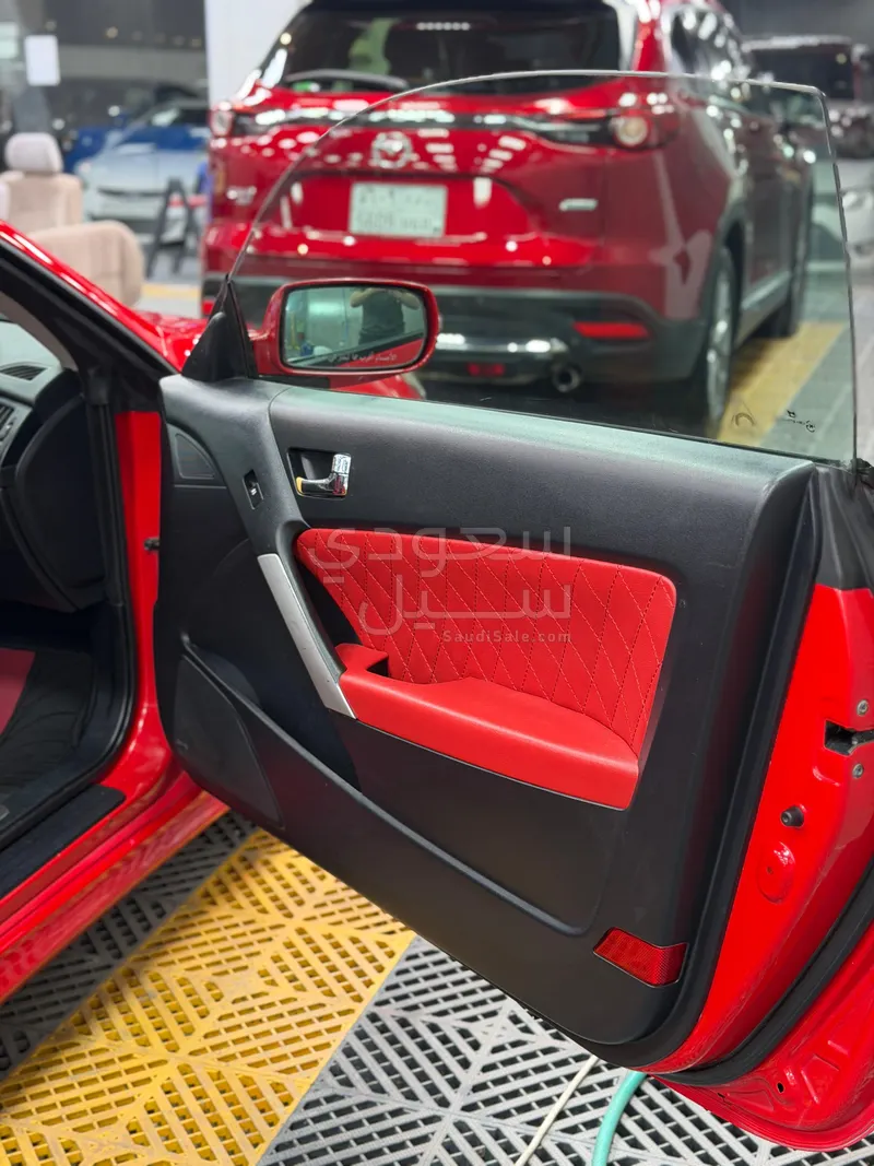 2010 جينيسيس جي 70