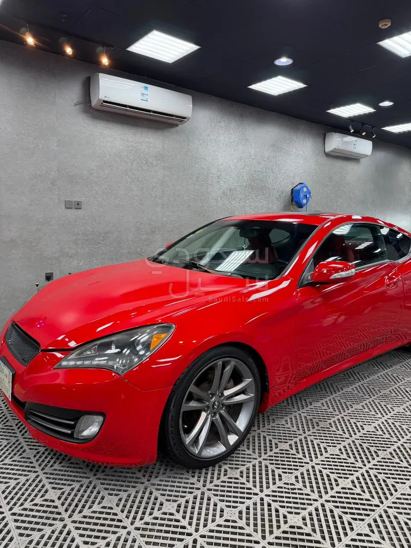 2010 جينيسيس جي 70