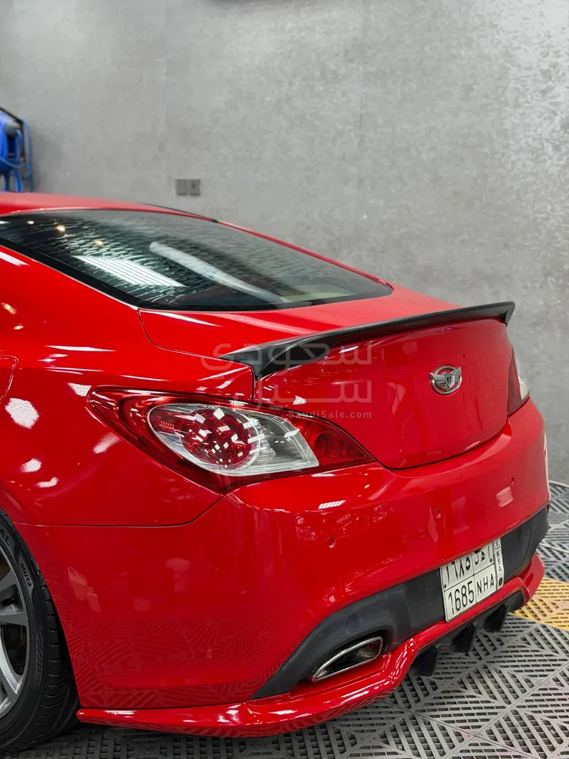 2010 جينيسيس جي 70