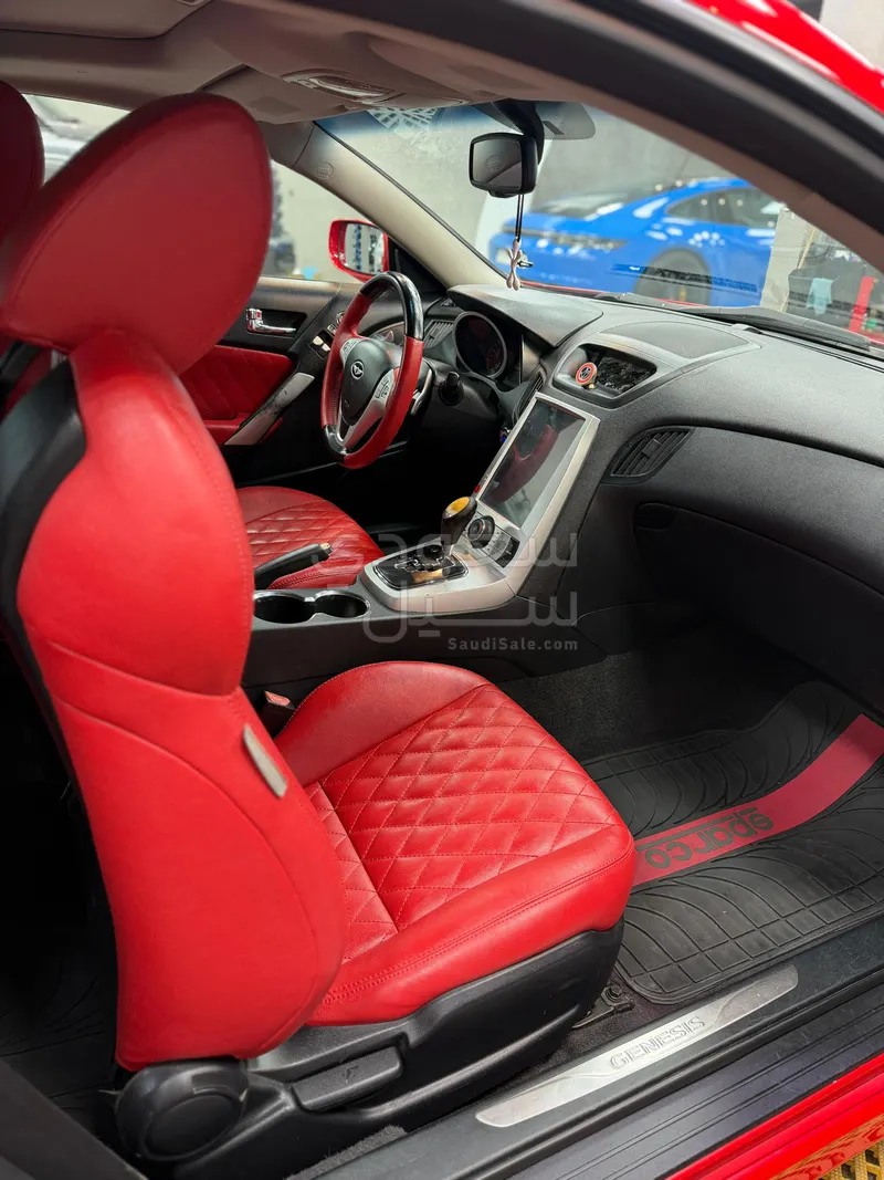 2010 جينيسيس جي 70