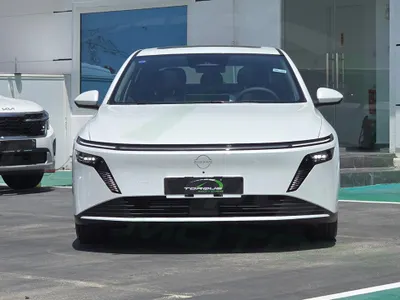 2025 نيسان ماكسيما