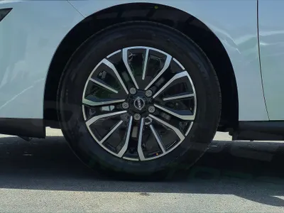 2025 نيسان ماكسيما