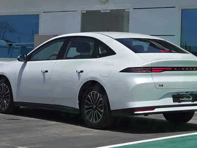 2025 نيسان ماكسيما