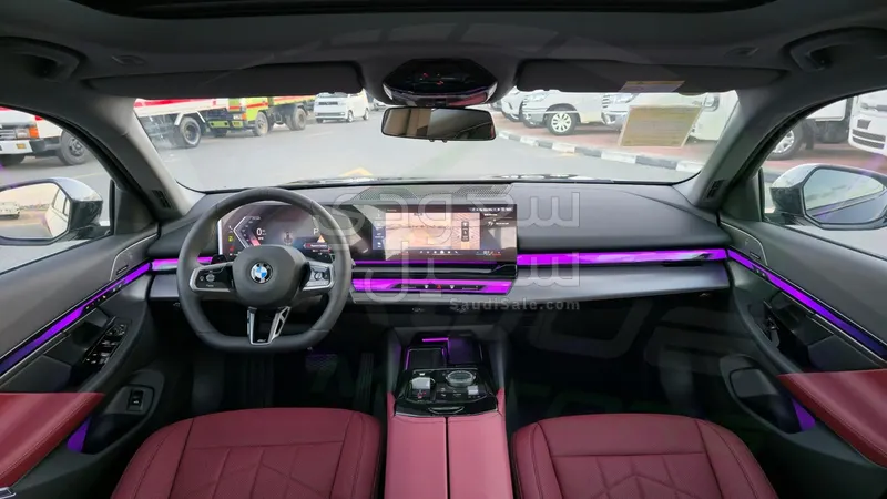 2026 بي ام دبليو الفئة الخامسة 530 إم كت