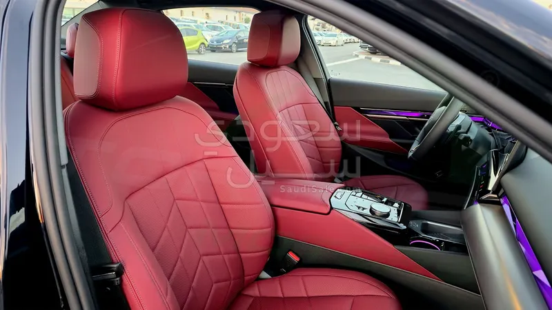 2026 بي ام دبليو الفئة الخامسة 530 إم كت