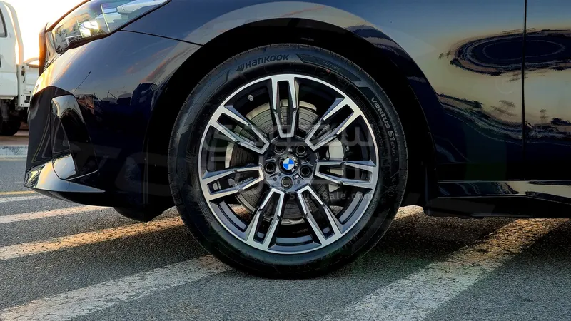 2026 بي ام دبليو الفئة الخامسة 530 إم كت