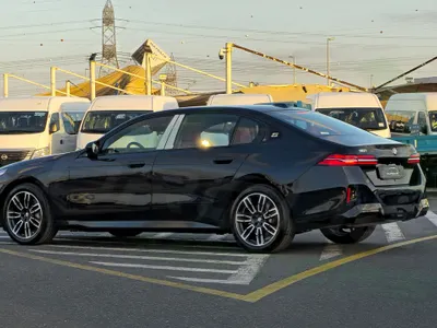 2026 بي ام دبليو الفئة الخامسة 530 إم كت