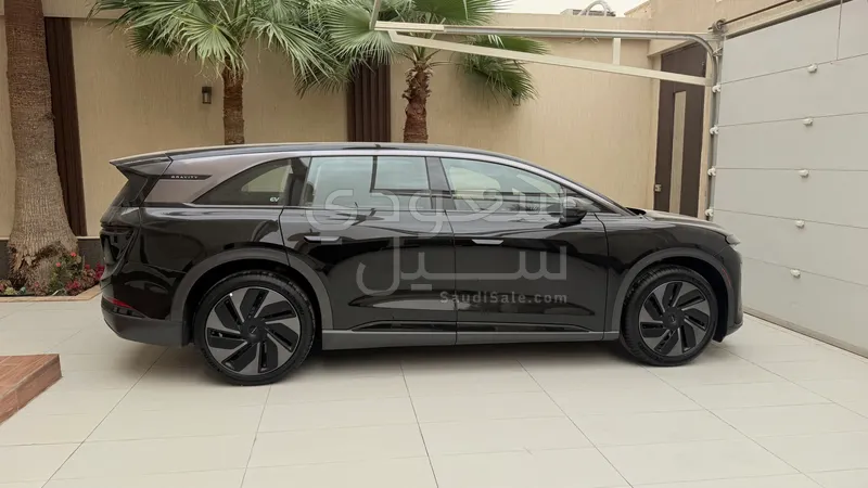 2026 لوسيد جراند تورينج