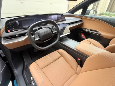 2026 لوسيد جراند تورينج