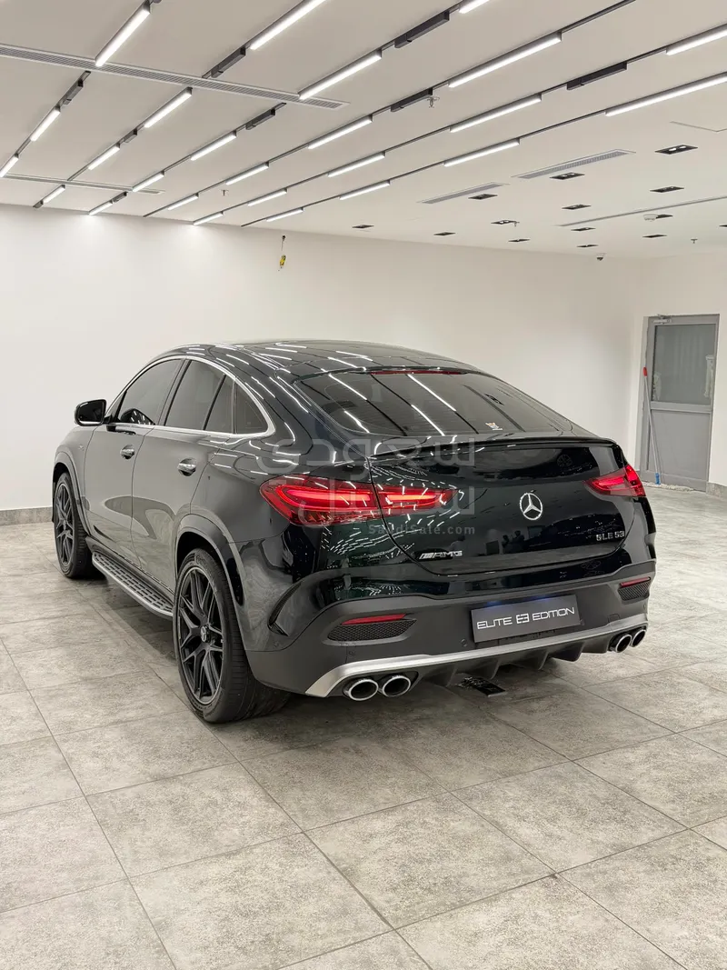 2024 مرسيدس - بنز جي إل إي 53 أي إم جي