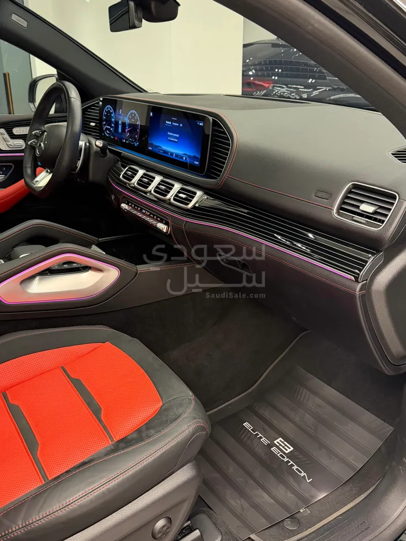 2024 مرسيدس - بنز جي إل إي 53 أي إم جي