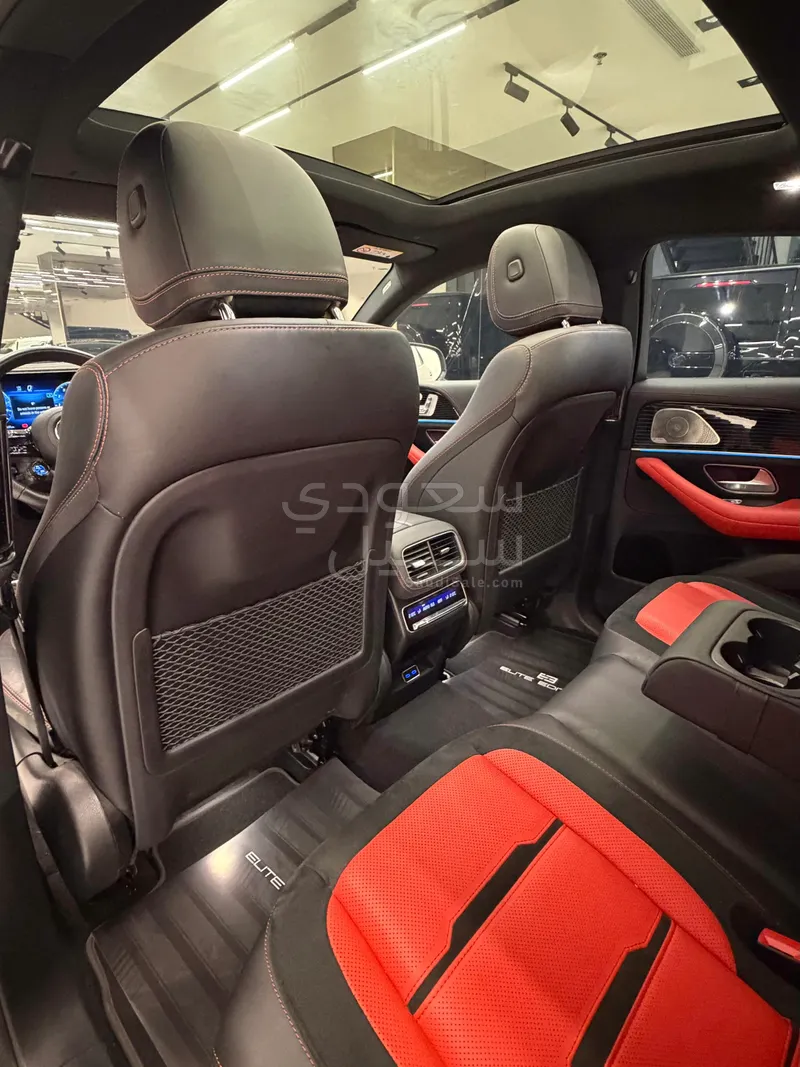 2024 مرسيدس - بنز جي إل إي 53 أي إم جي