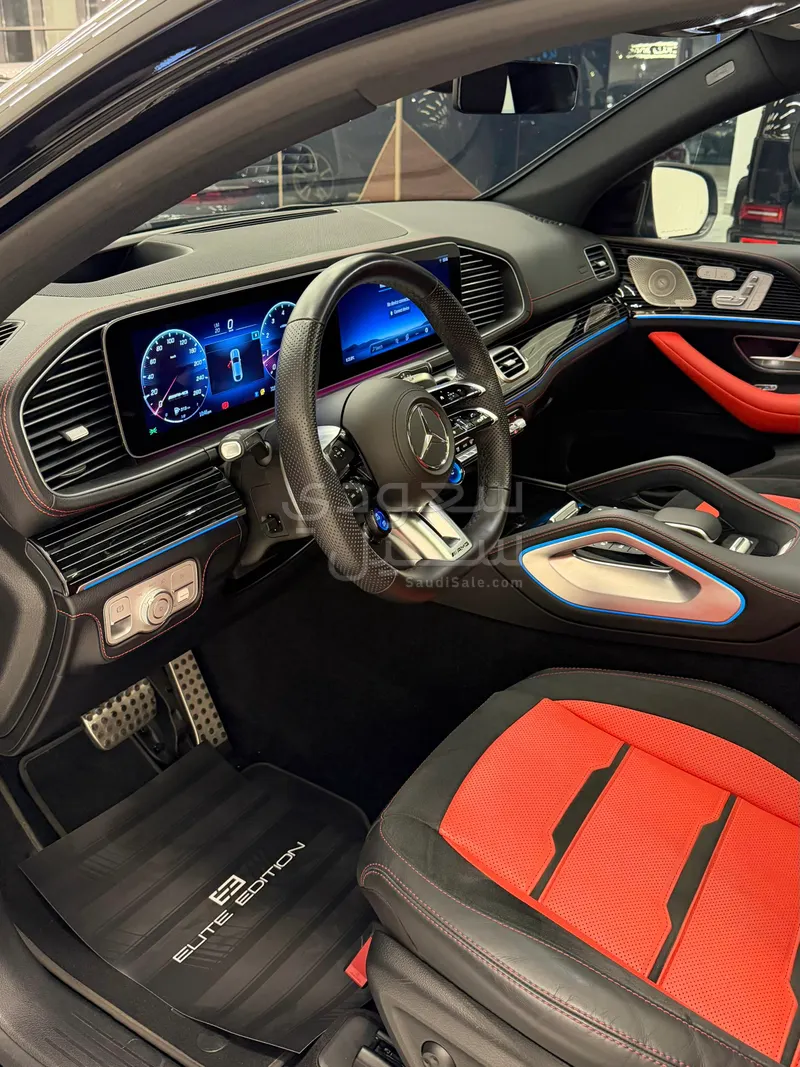 2024 مرسيدس - بنز جي إل إي 53 أي إم جي