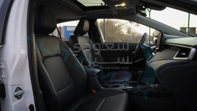 2025 تويوتا كورولا