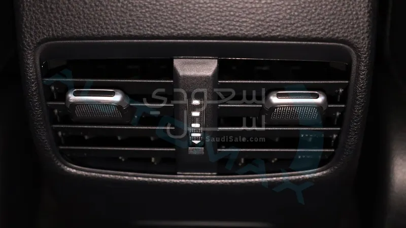 2025 تويوتا كورولا