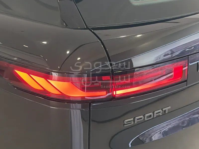 2025 لاند روفر رينج روفر سبورت اوتوبيوجرافي