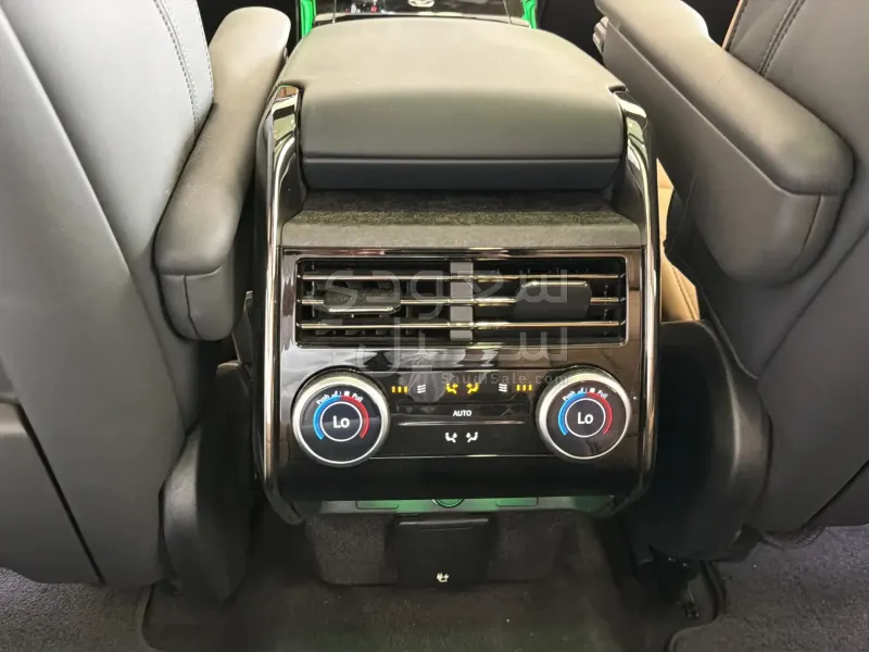 2025 لاند روفر رينج روفر سبورت اوتوبيوجرافي