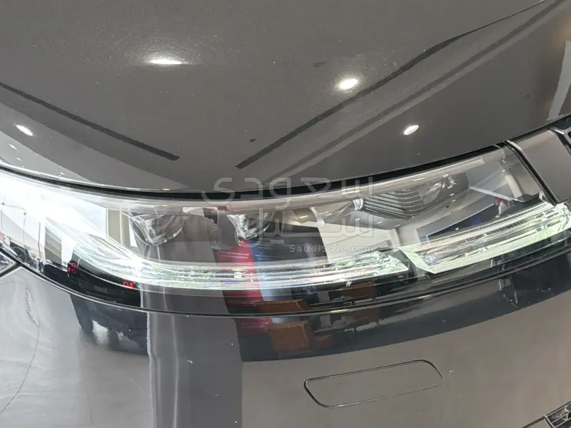 2025 لاند روفر رينج روفر سبورت اوتوبيوجرافي