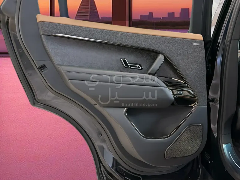 2025 لاند روفر رينج روفر سبورت اوتوبيوجرافي