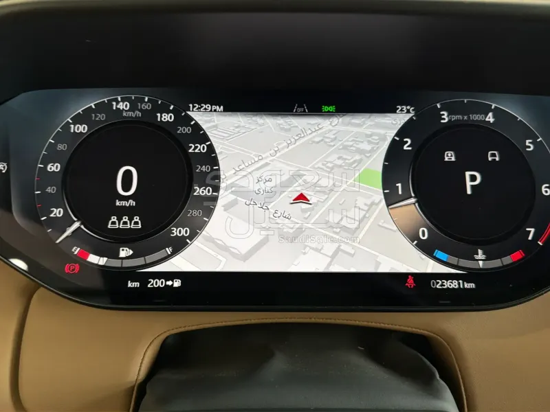 2025 لاند روفر رينج روفر سبورت اوتوبيوجرافي