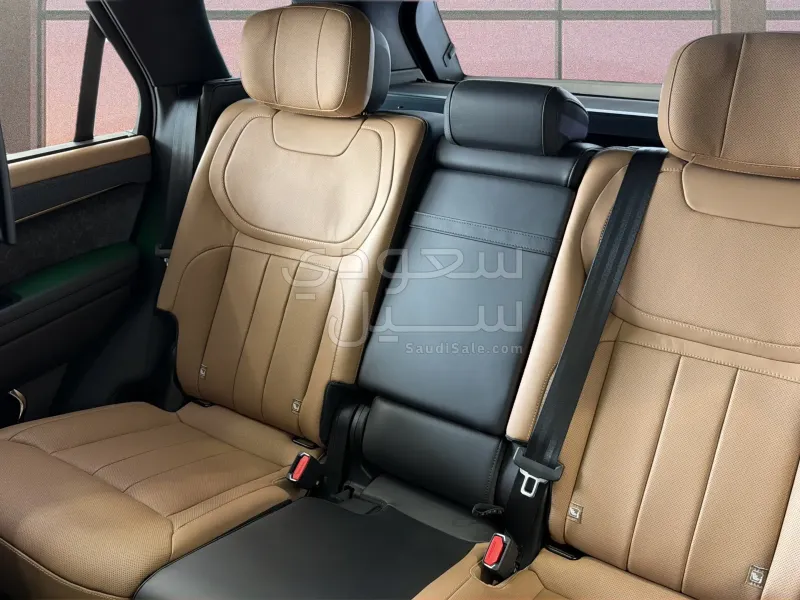 2025 لاند روفر رينج روفر سبورت اوتوبيوجرافي