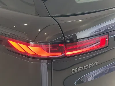 2025 لاند روفر رينج روفر سبورت اوتوبيوجرافي