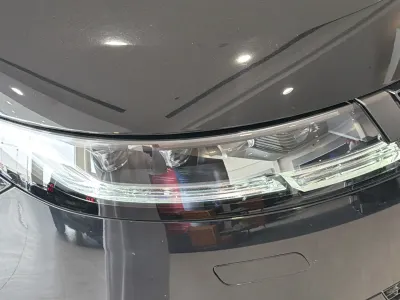 2025 لاند روفر رينج روفر سبورت اوتوبيوجرافي