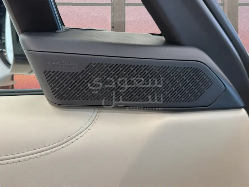 2024 لاند روفر رينج روفر اوتوبيوغرافي ال