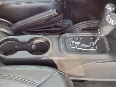 2014 جييب رانجلر صحارى