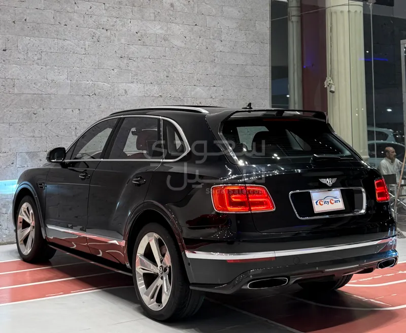 2018 بنتلي بنتايجا