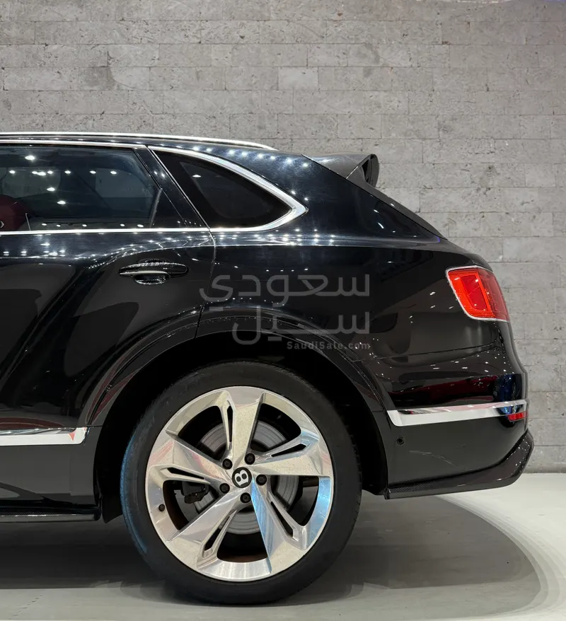 2018 بنتلي بنتايجا