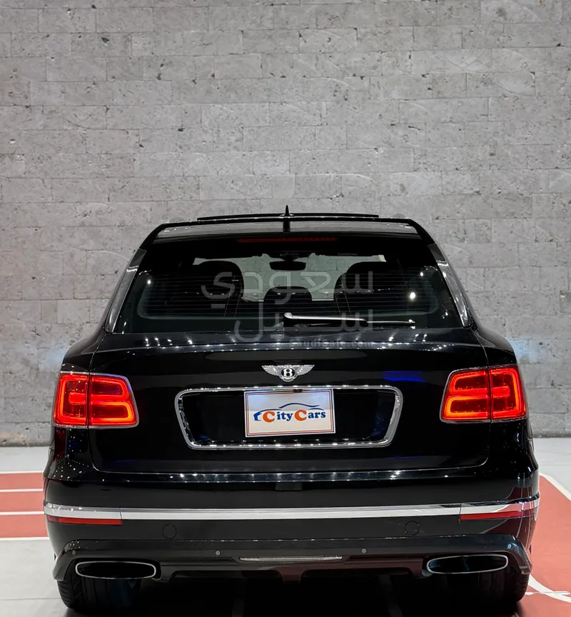 2018 بنتلي بنتايجا